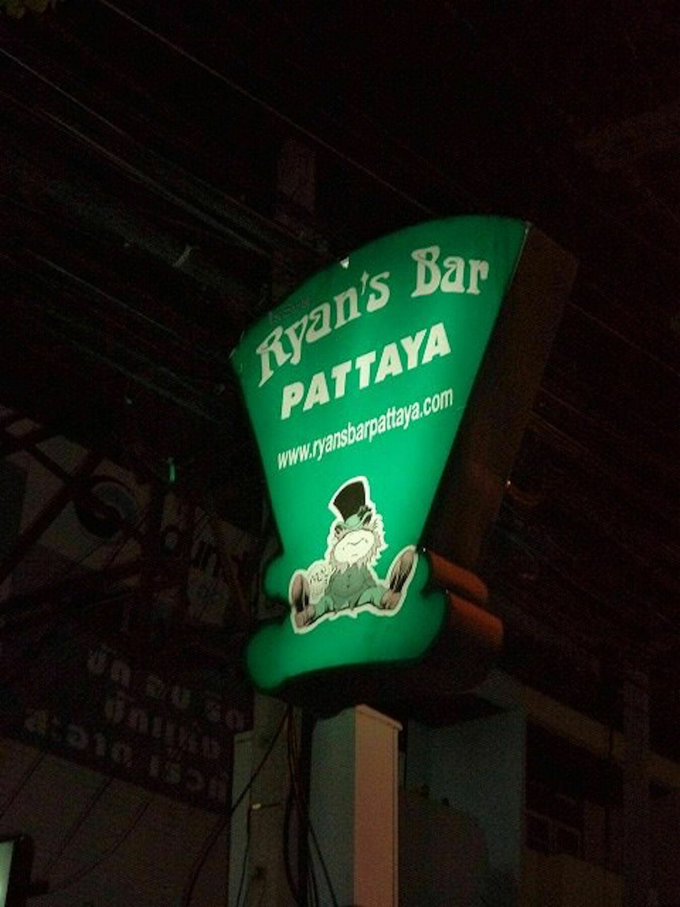 Ryan'S Bar Hotel Pattaya Exterior foto